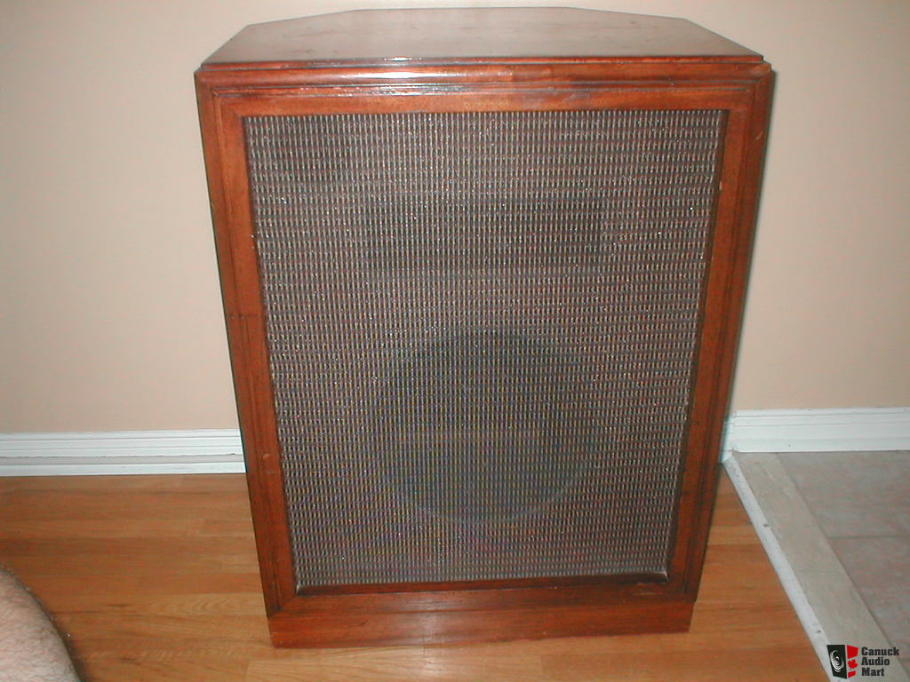 1003018-original-jensen-bl220-corner-speaker-cabinet.jpg