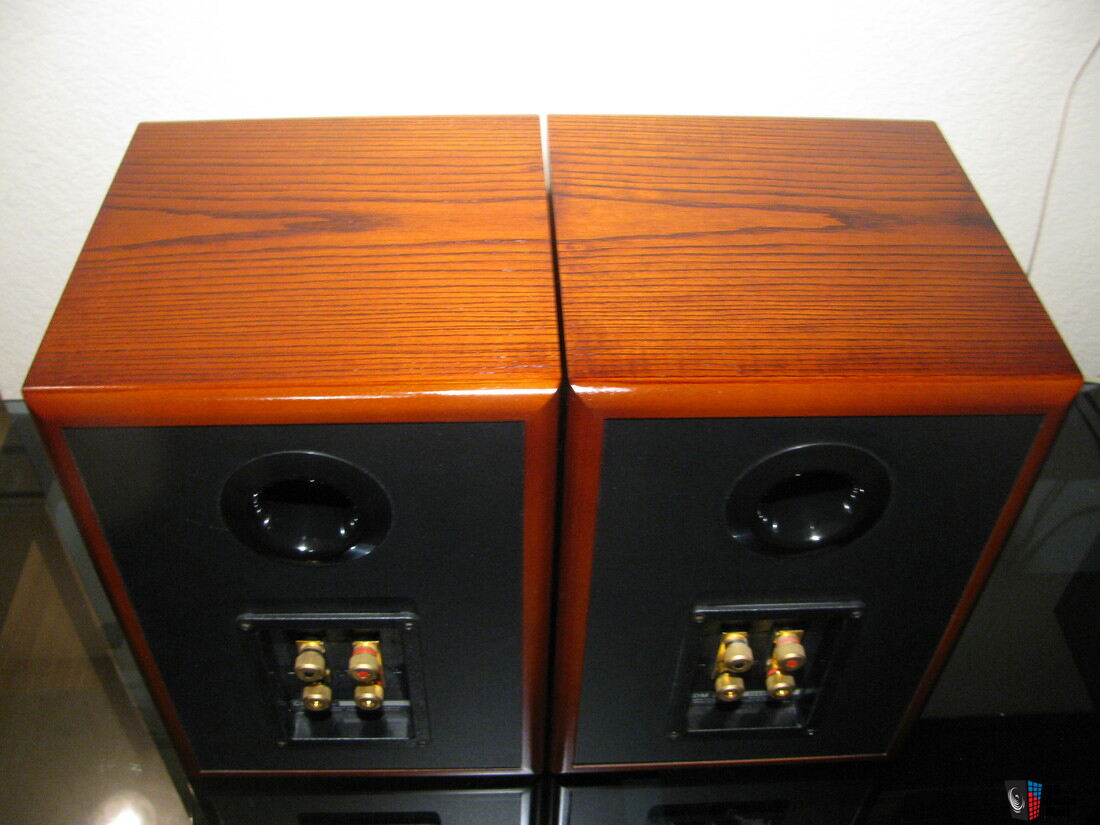 Bowers And Wilkins CDM2 Rosewood Bookshelf Speakers Photo 1298356 US 