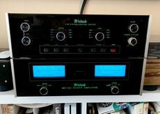 McIntosh C38 & MC150 pre-amp and power amplifier Photo #2127908