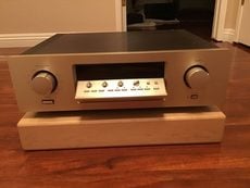 Accuphase C290 precision class A solid state preamp 120v US