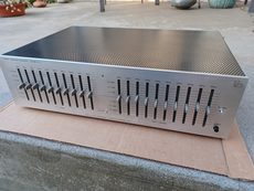 Luxman G-11 Graphic Equalizer For Sale - US Audio Mart