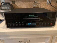 McIntosh MCD7009 CD/SACD Player FOR PARTS Or Repair needs belts