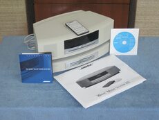 White BOSE Wave Music System III & Multi-CD Changer, Remote