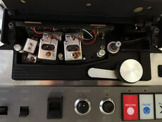 Ampex ATR-700 2 track Reel to Reel Tape Recorder 7.1/2 & 15 ips