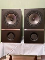 KEF Q300 (European Walnut) For Sale - US Audio Mart