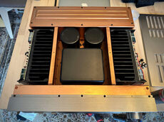 Yamaha AX-2000 - Peak Japanese HiFi - Copper Chassis - 100V Photo