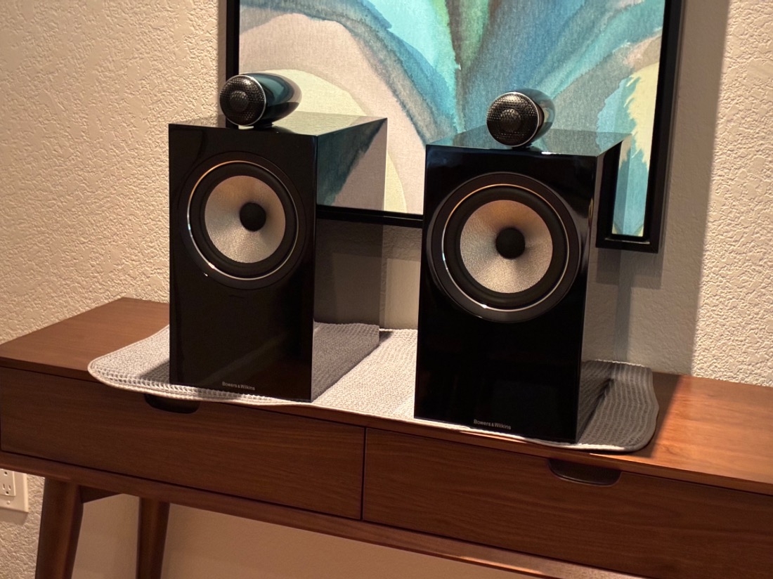 Used Bowers & Wilkins 705 S2 Bookshelf speakers for Sale