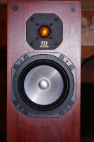 Monitor Audio Studio 20SE in Rosewood Photo #669858 - UK Audio Mart