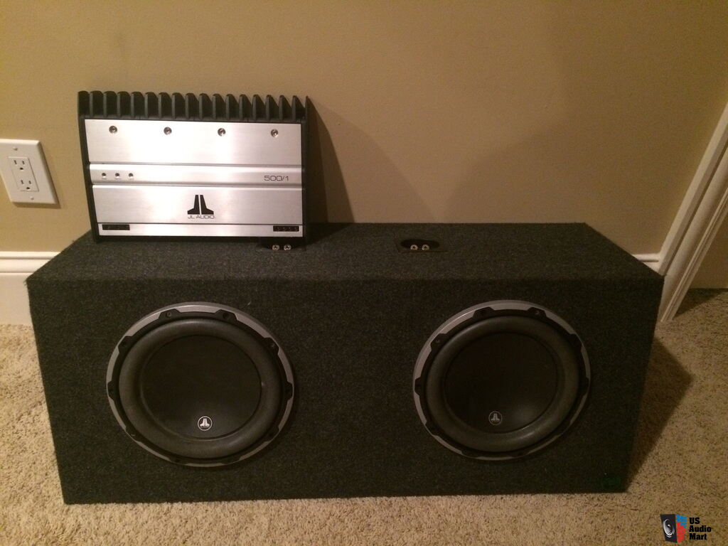 Two Jl Audio 10w6v2 D4 Subs With Jl Audio 500 1 Amp Photo Canuck Audio Mart