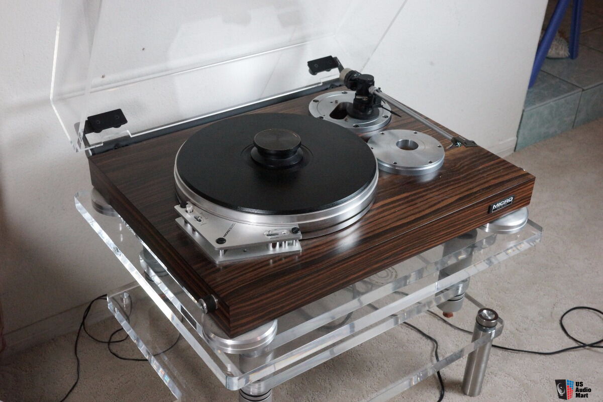 Micro Seiki BL-91L turntable with Audiocraft AC-3000 arm Photo