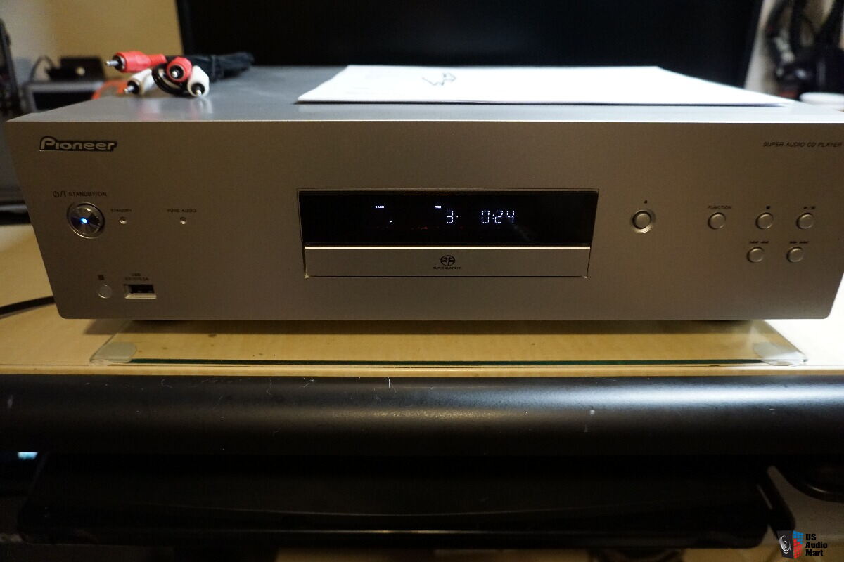 Pioneer PD-10 SACD Super Audio CD Player - Japanese Import with