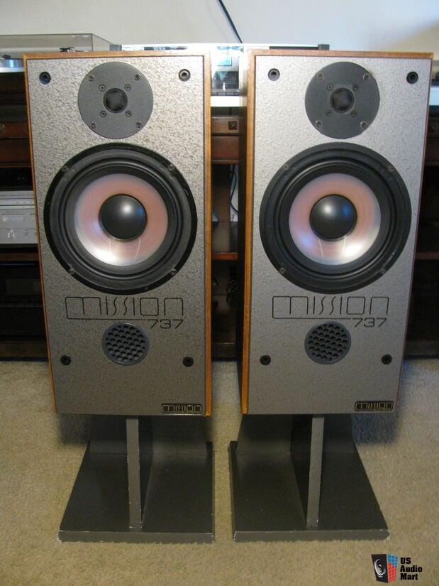 mission 737 speaker stands