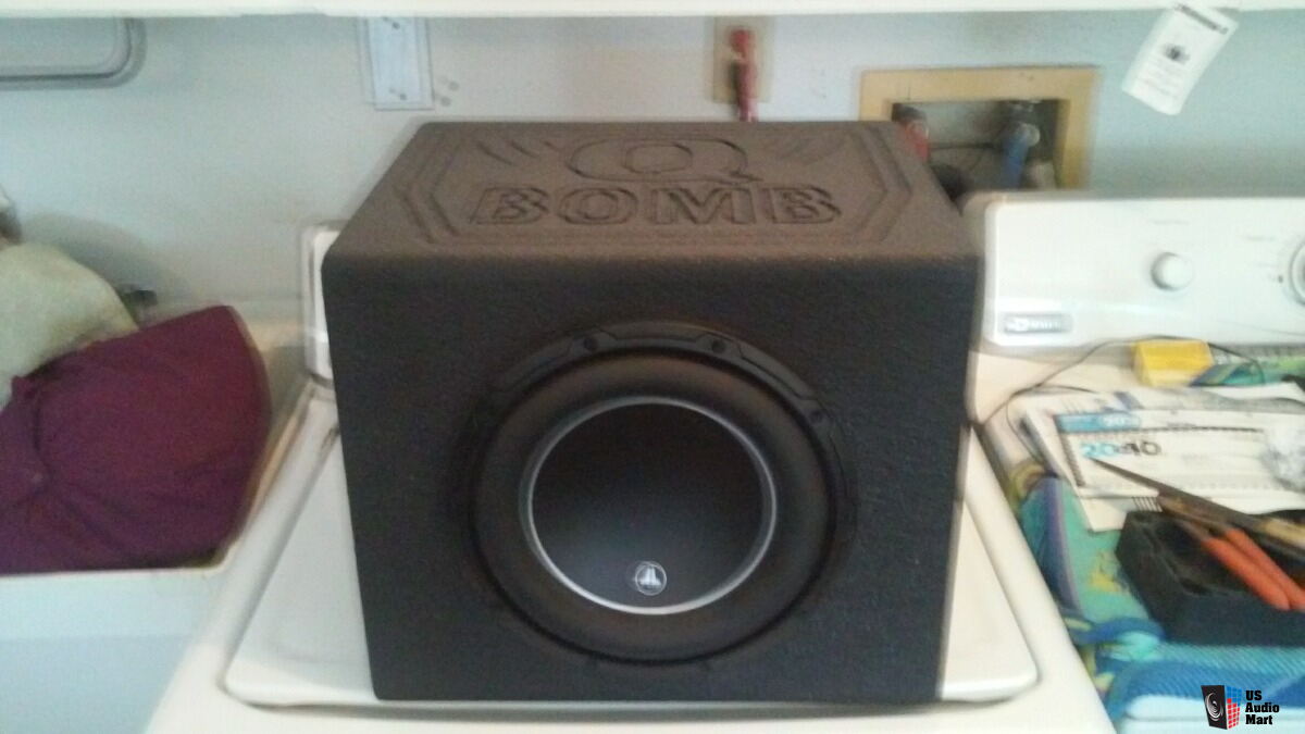 Jl Audio 10w6v3 D4 10 Dual 4 Ohm W6v3 Series Car Subwoofer In A Q Bomb For Sale Us Audio Mart