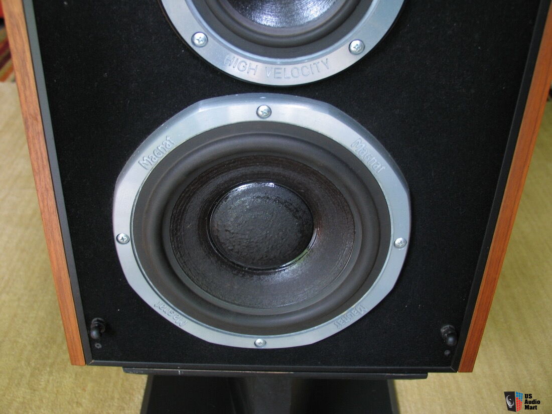 Dahlquist DQM-9c compact speaker monitors with stands. One owner Photo ...