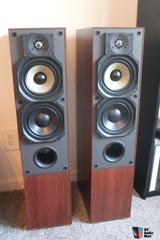 yamaha hs8 studio speakers