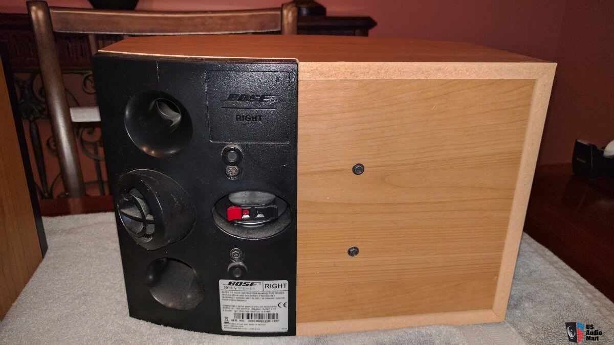 Reduced Price Bose 301 Series V Bookshelf Stand Speaker Photo