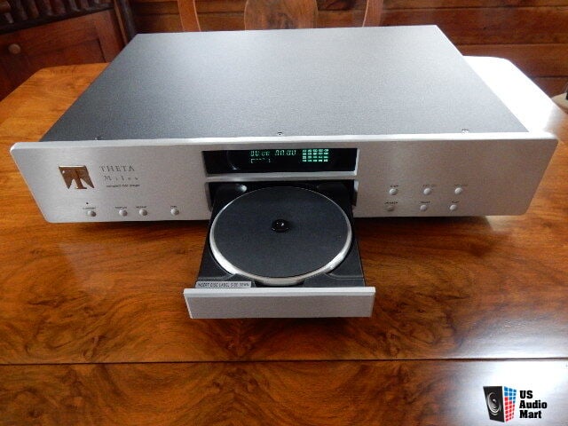 Theta Miles CD Player-Volume Control-Silver/RCA Photo #1479702
