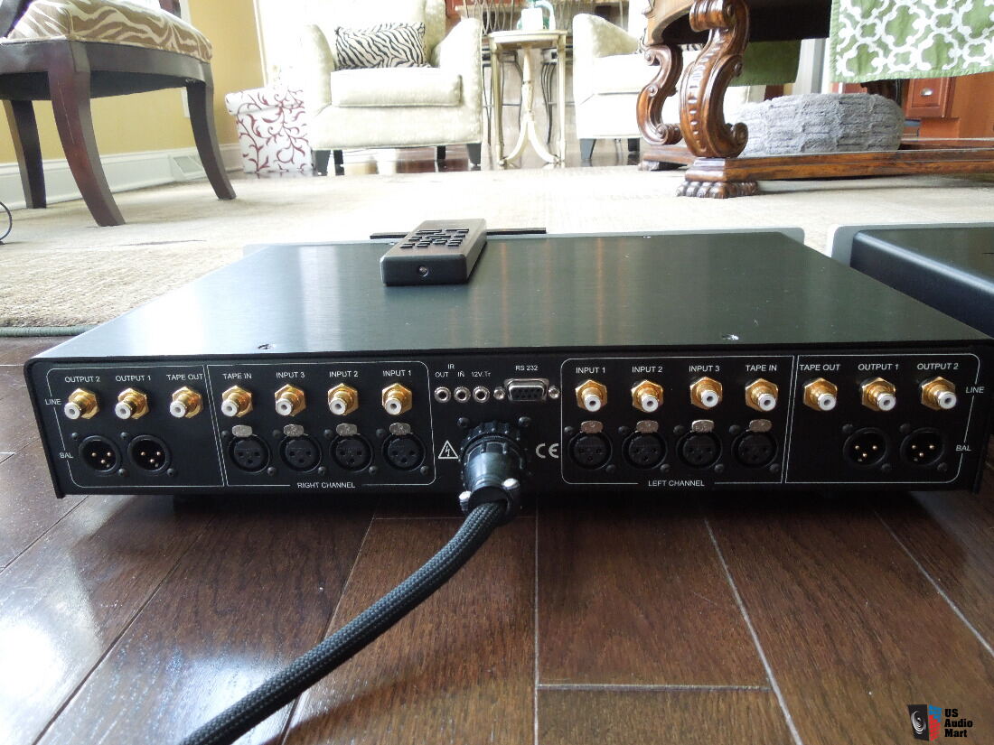 Classe CP-65 2 Chassis Reference class preamp, w/Classe Remote Photo ...
