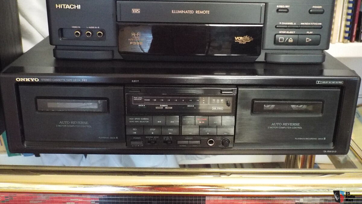 HITACHI VCR VT-F391A MAGNETOSCOPE VHS Recorder HiFi Stereo W/ ROMTE CONTROL