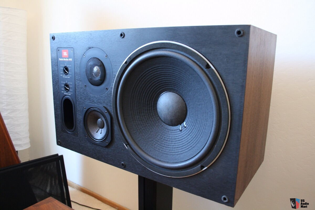 4412 Studio Monitor Speakers - Walnut w/ original Blue grilles Photo #1596254 - UK Audio Mart