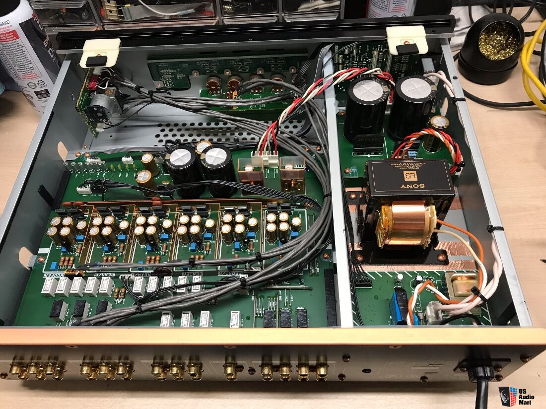 Sony TA-P9000es pure analog multi-channel preamplifier Photo