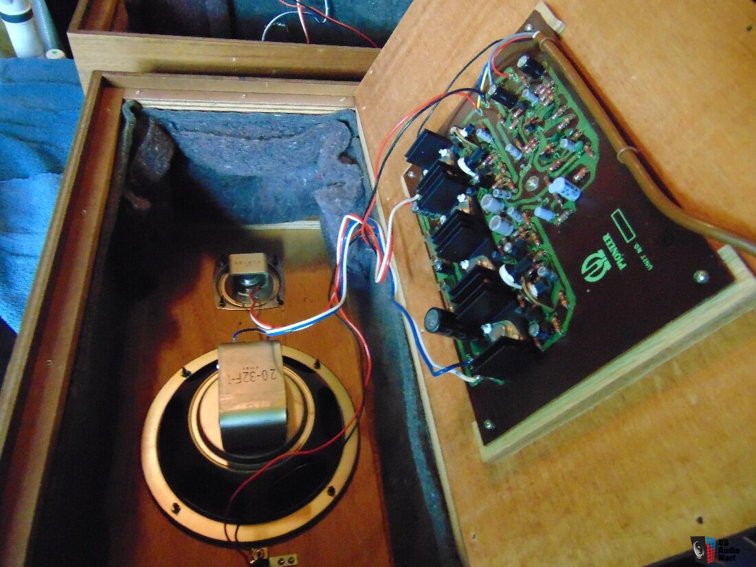 Vintage Pioneer 2 way active Speakers with internal amplification