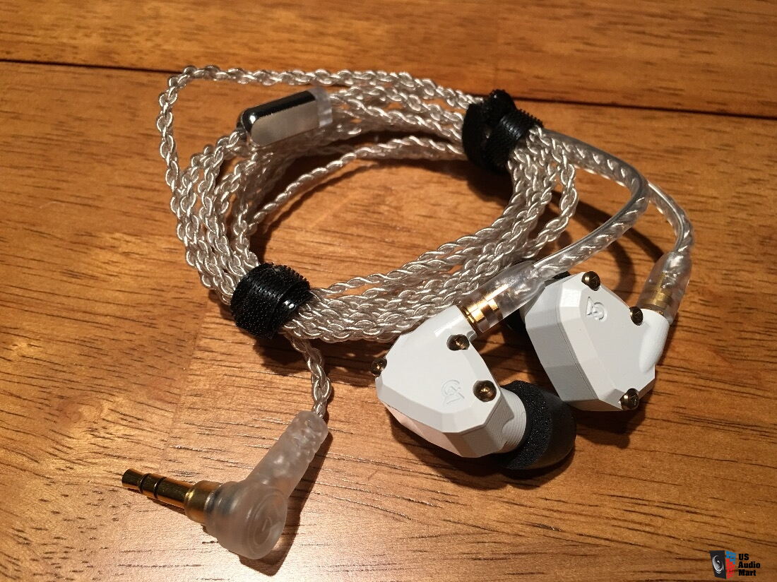 Campfire Audio Snow White Andromeda HK Hong Kong Limited Edition