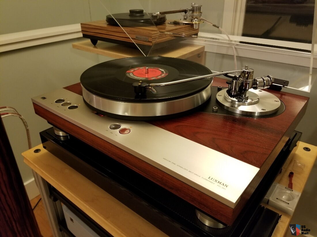 Luxman PD-310 with VS-300 vacuum disk stabilization belt drive