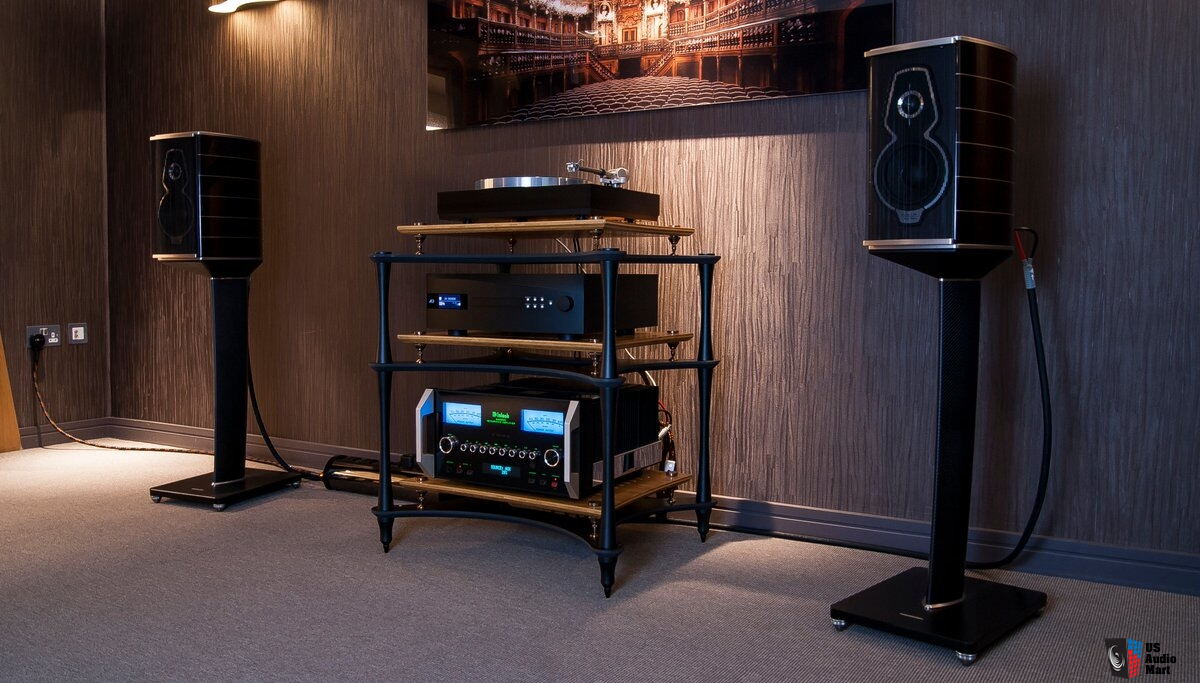 Hifi звук. Sonus Faber Guarneri tradition. Hi end Audio MCINTOSH. MCINTOSH ma8000. Sonus Faber Guarneri homage.