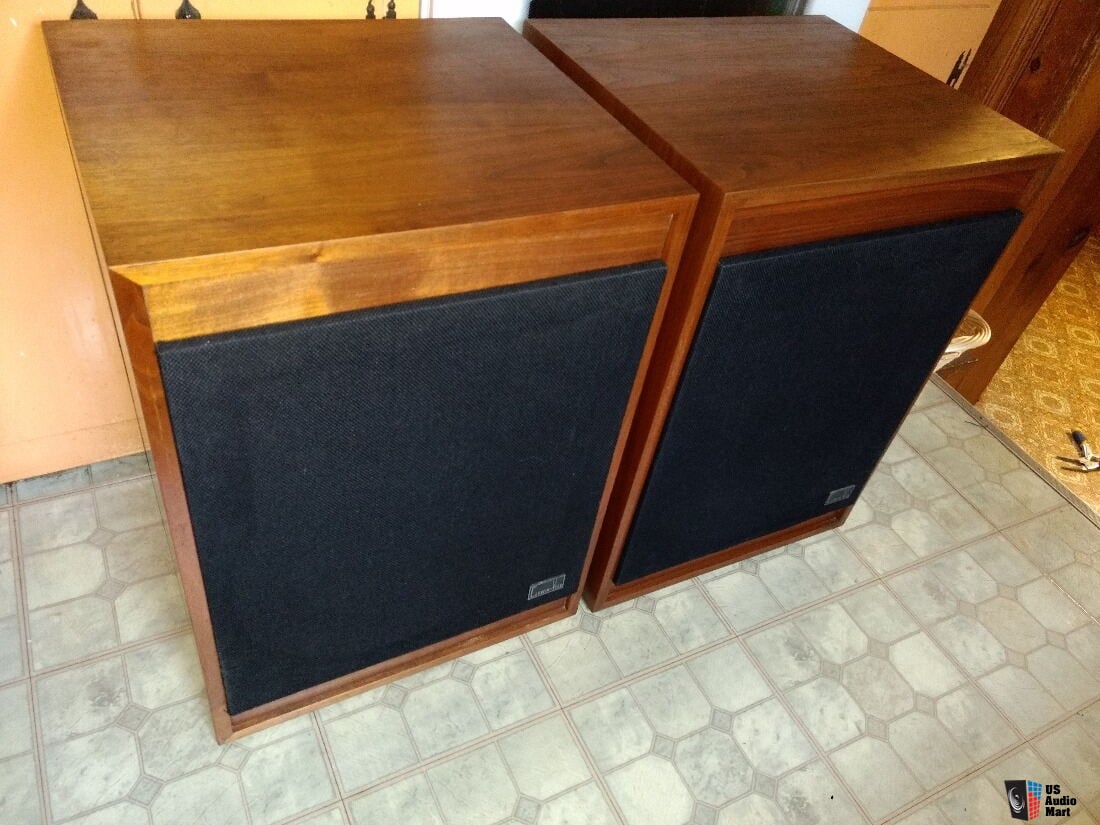 cerwin vega 217r speakers