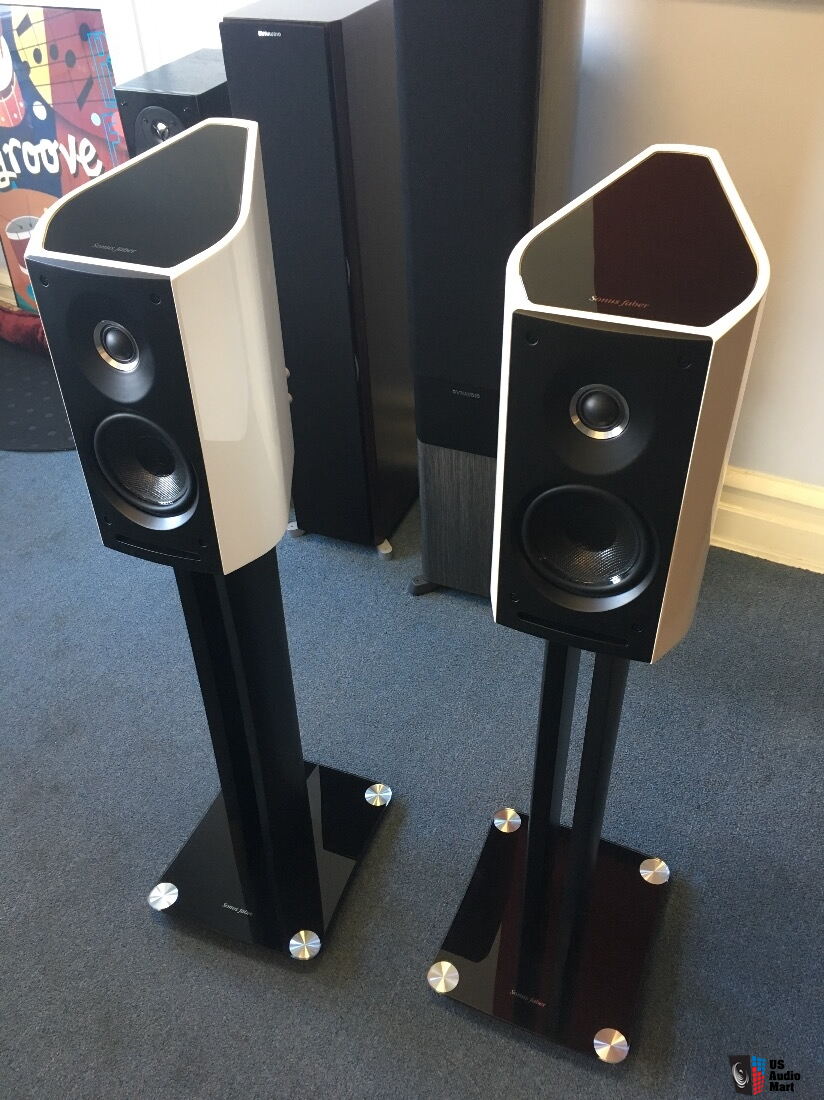 Sonus Faber Venere 1.5 w/ matching stands Photo #1861590 - Aussie