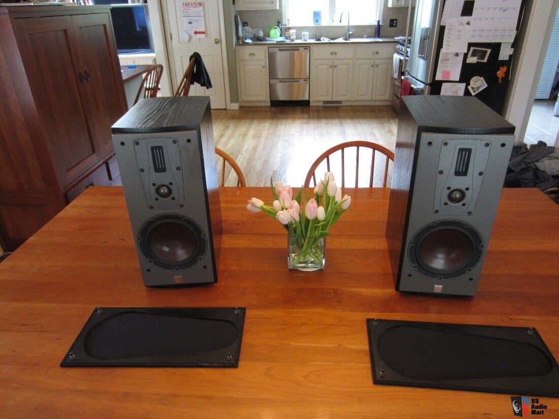Mentor II speakers + VTI VSP stands - What Hifi 5 Stars - Orig $2500 with stands (Now including Photo #1883538 - US Audio