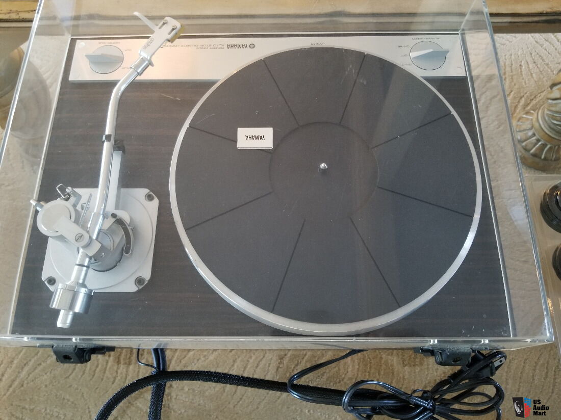 Yamaha YPD71 DirectDrive SemiAutomatic Turntable Photo 1941021 US
