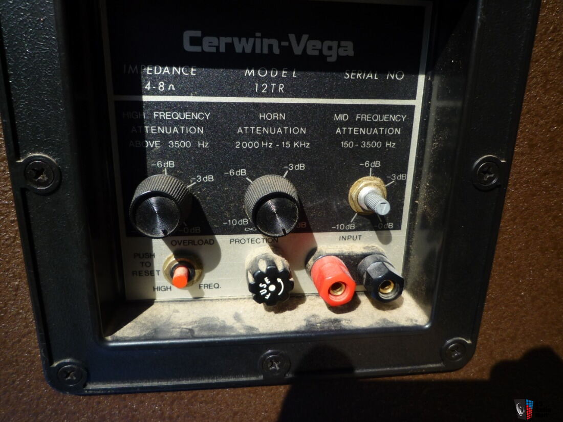 Rare Vintage Pair Cerwin Vega Tower 12tr Stereo Speakers