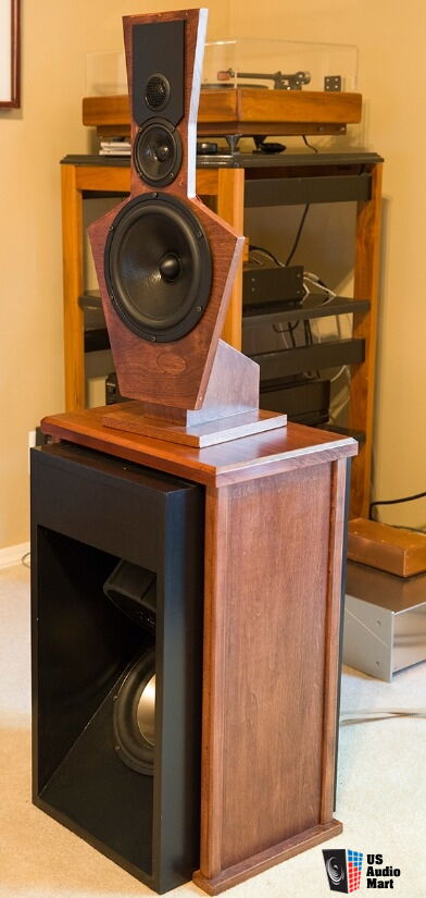 2076466-linkwitz-lx521-speakers.jpg