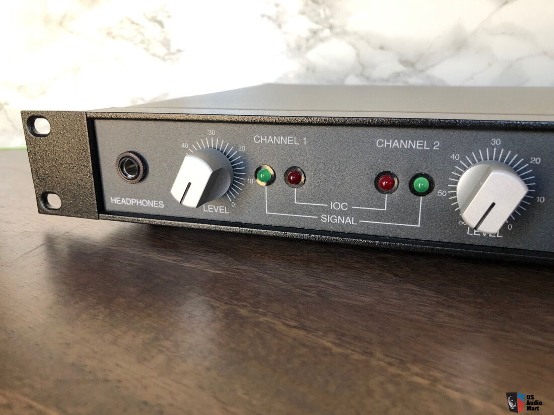 CROWN D45 D-45 Power Amp - MINT w Original Manual and Performance