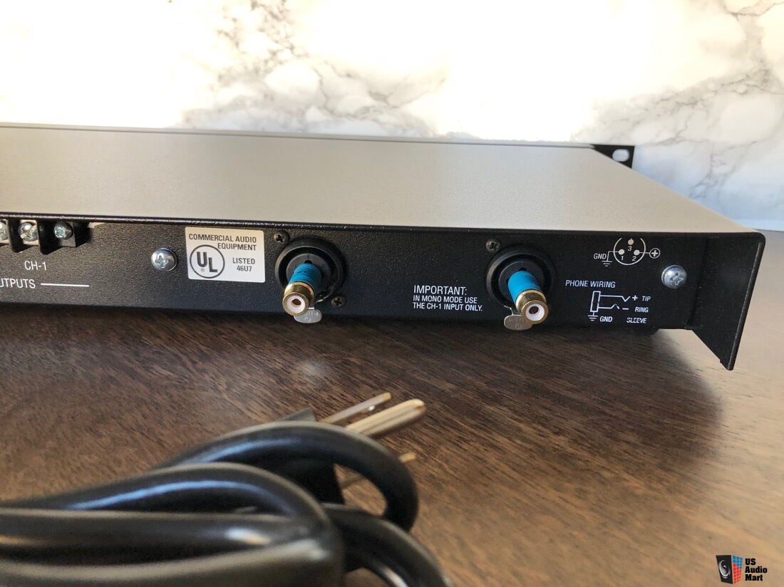 CROWN D45 D-45 Power Amp - MINT w Original Manual and Performance Report  Photo #2157841 - Canuck Audio Mart