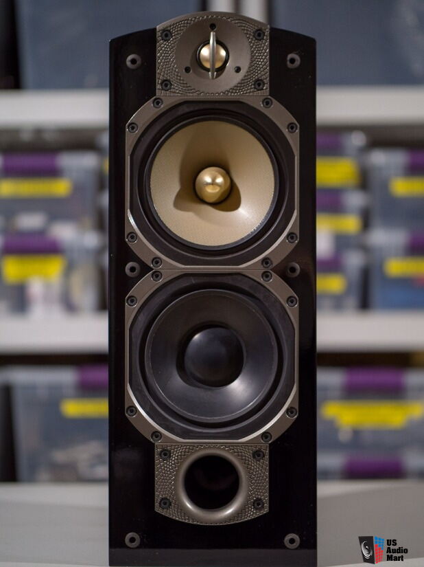 Paradigm Signature S4 v1 in Piano Black plus J23 v2 Stands For