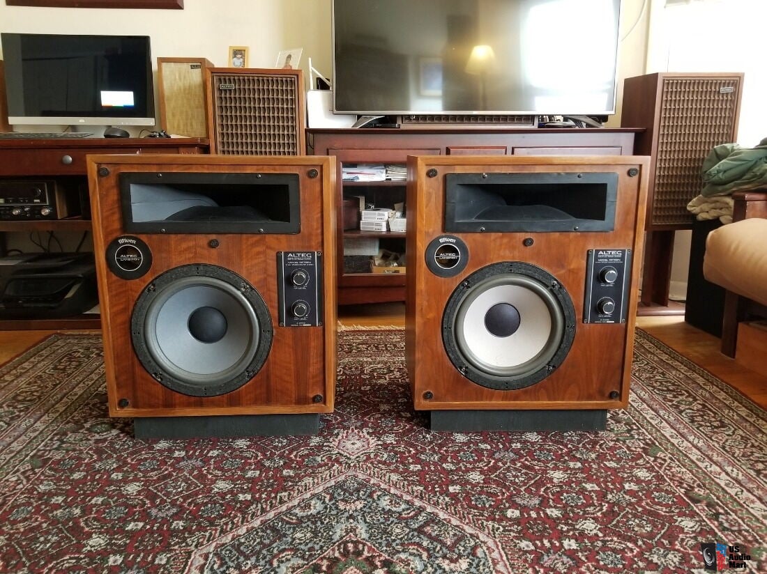 Gorgeous Altec Model 15 Vintage Speakers