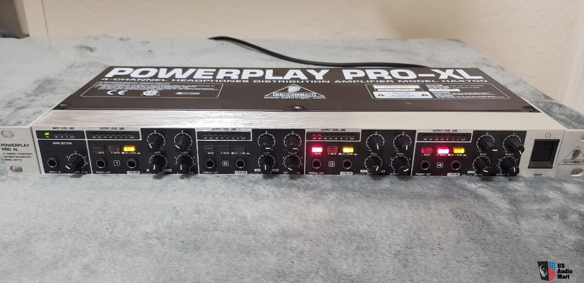 Behringer Powerplay Pro-XL HA4700 4-Channel Headphone Amplifier