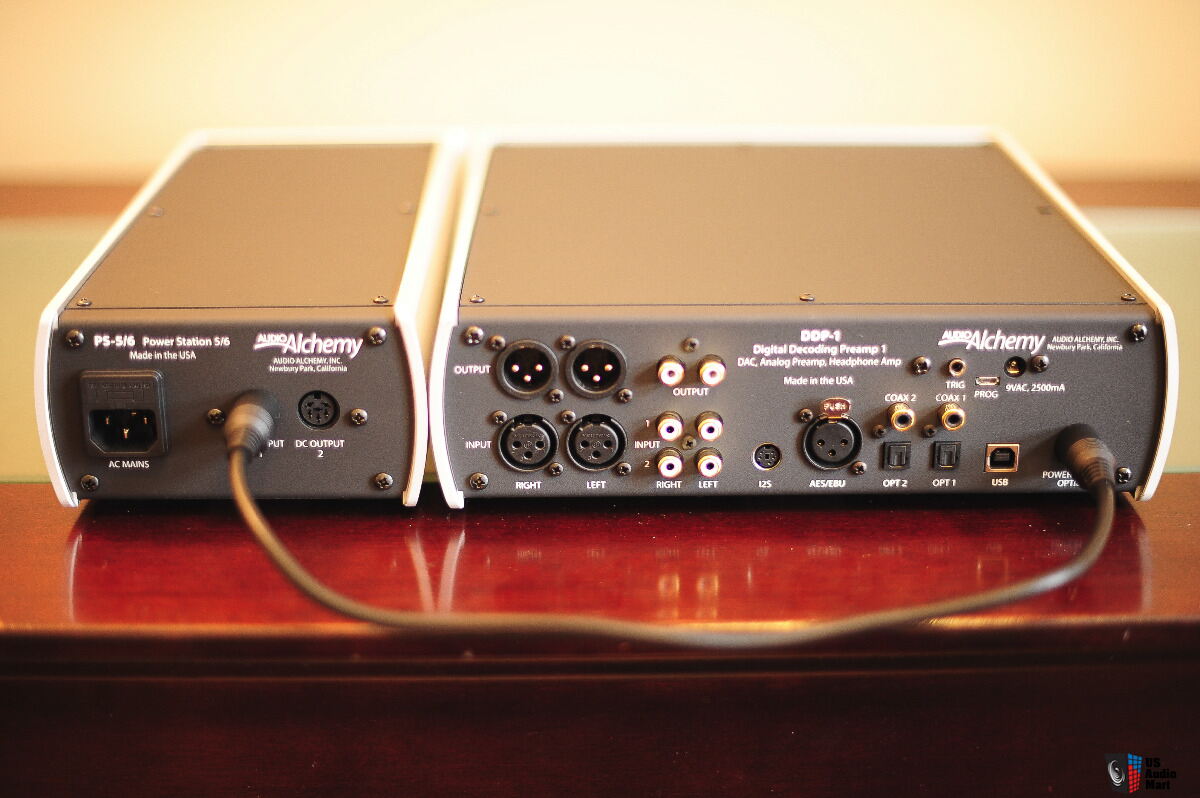 Audio Alchemy DDP1 DAC/Preamp/Headphone Amp & PS5 Power Supply Photo