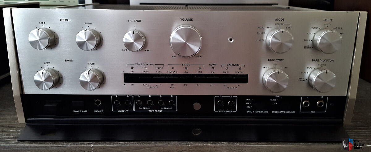 Accuphase P300 Amp & Accuphase C200 Pre - Beautiful and rebuilt by