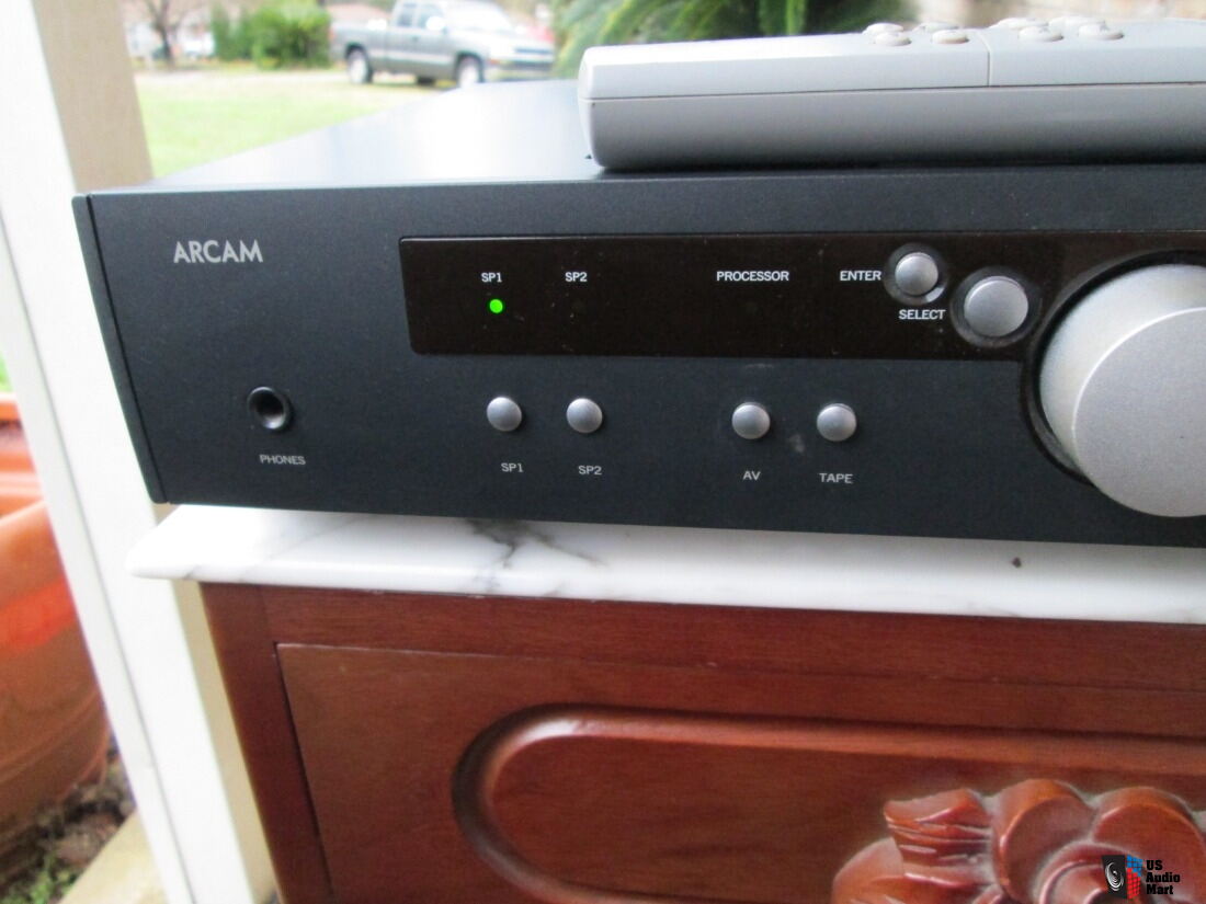 Arcam Diva A80 Integrated amplifier W/Remote & MM Phono Photo