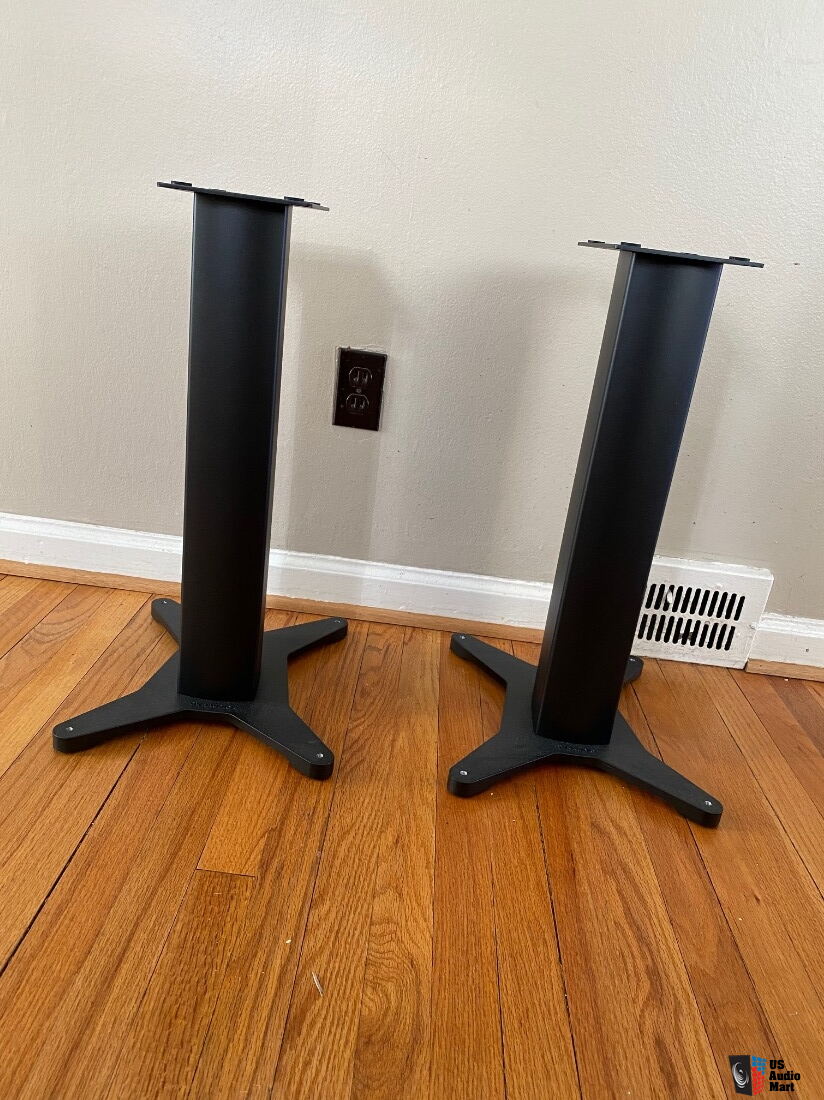 Dynaudio Stand 20, Black, Speaker Stands in Excellent Condition