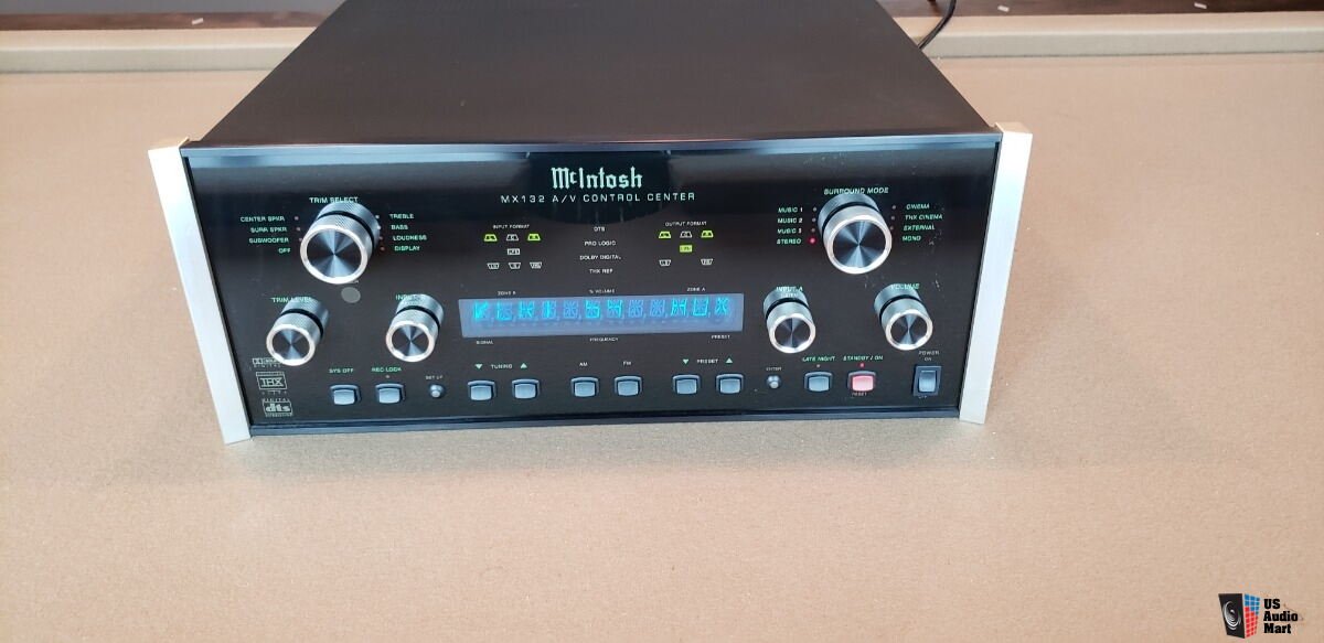 Excellent Condition McIntosh MX132 A V Control Center Preamplifier excellent-condition-mcintosh-mx132-a-v-control-center-preamplifier