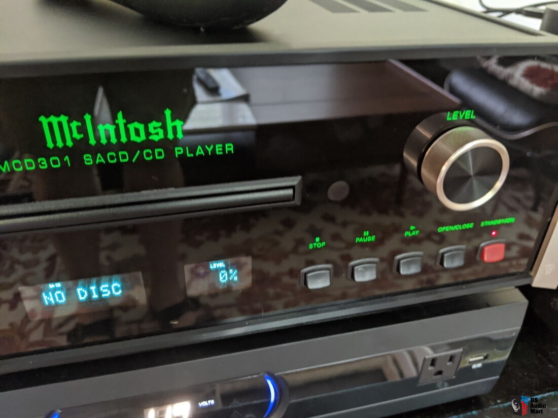 McIntosh MCD301 SACD / CD Player Photo 2654549 US Audio