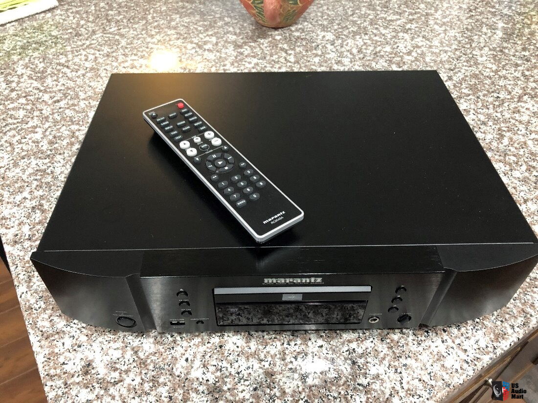 Marantz SA8004 SACD player includes Manual, Remote and Factory Box