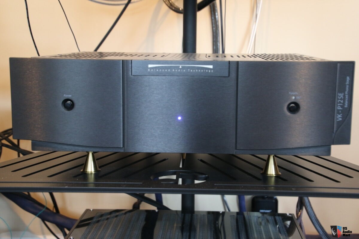 Balanced Audio Technology (BAT) VK-P12SE Super Pak Phonostage For Sale - US  Audio Mart