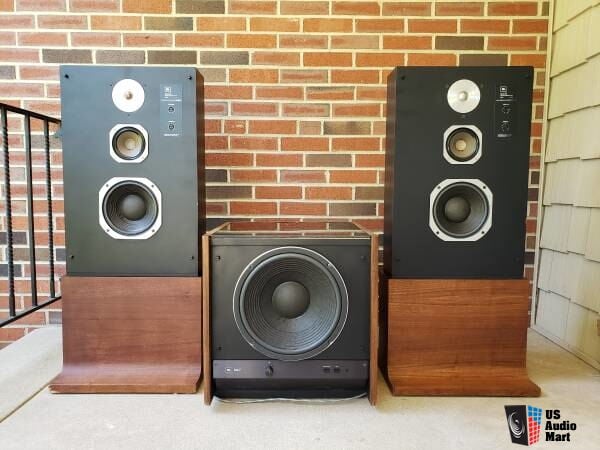 [Image: 2844316-vintage-jbl-l212-speakers-with-b...rabass.jpg]