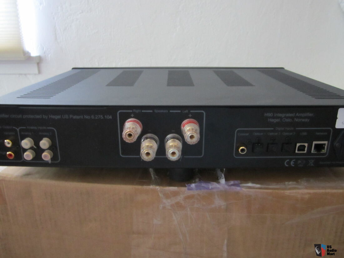Hegel H90 Integrated Amp in Black Photo 2909134 UK Audio